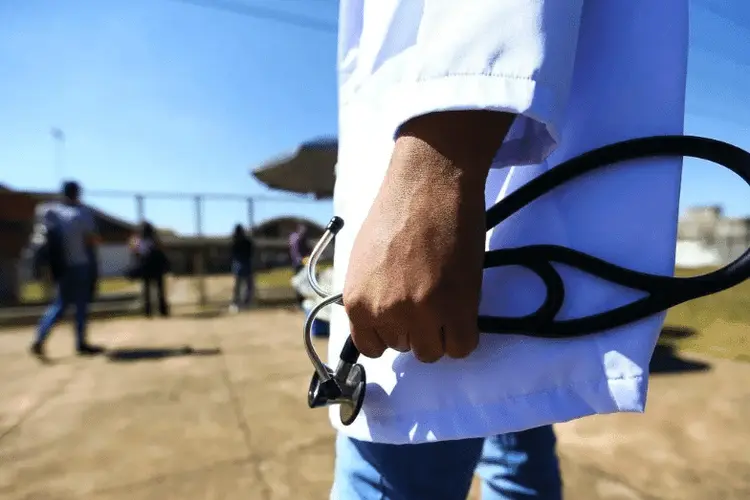 18 de outubro é dia do médico: saiba a importância desta data