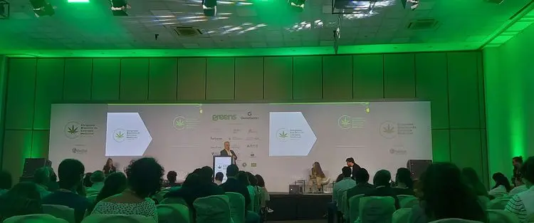 Ingressos do Congresso Brasileiro da Cannabis Medicinal 2025 têm 50% de desconto no 1º lote