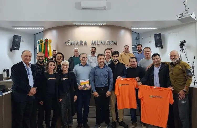 Câmara Municipal de Imbituba (SC) honra Associação de pacientes com título de utilidade pública