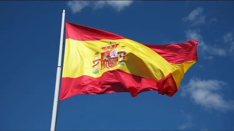 Nova política da Espanha para dependências deve combater estigma, desigualdade e novas drogas