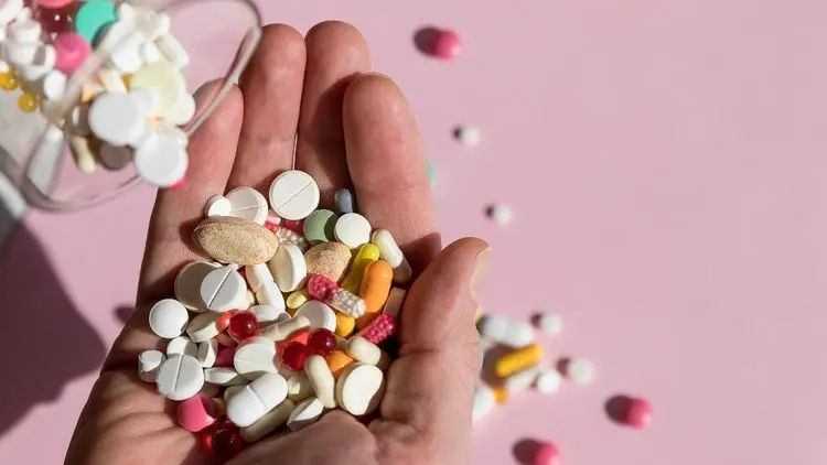 Paris registra 18 mortes por overdose de anfetaminas em 2026 e acende alerta de saúde pública