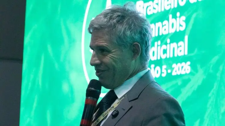Deputado Paulo Teixeira defende regulamentação das associações e compras públicas de cannabis pelo SUS