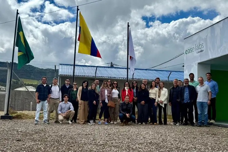 Missão brasileira visita operação farmacêutica na Colômbia e aponta caminhos para a verticalização da produção de cannabis no Brasil