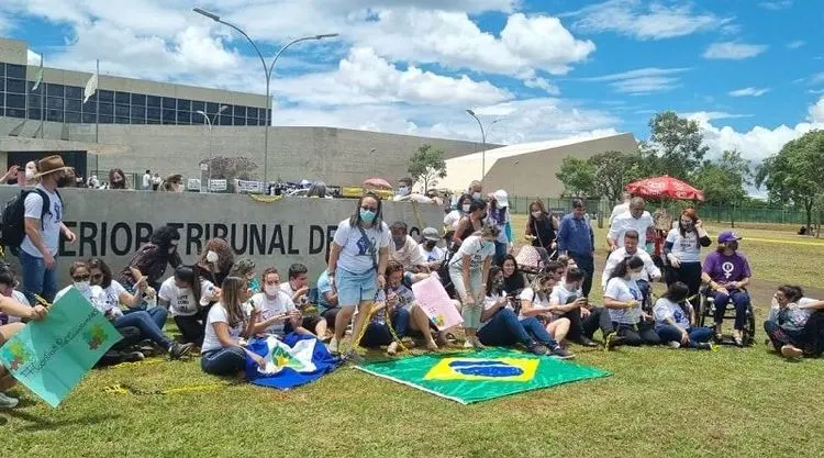 Julgamento que pode restringir o acesso de pacientes à cannabis medicinal é suspenso mais uma vez