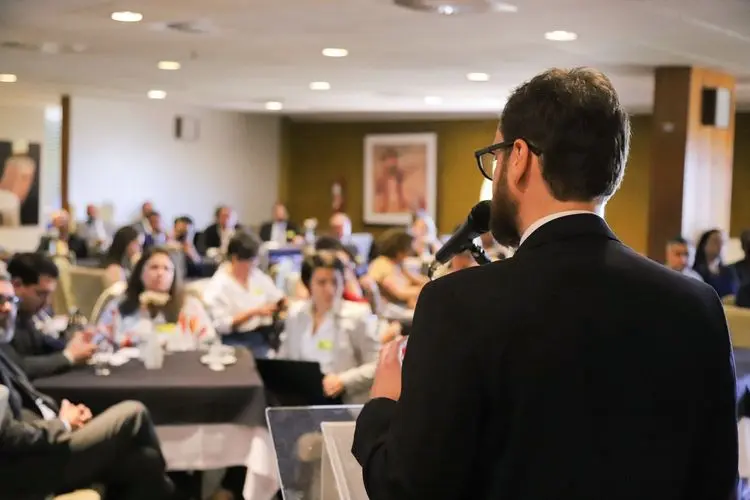 Café da manhã na Câmara dos Deputados debate produção nacional de cânhamo industrial