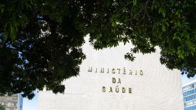 Ministério da Saúde convoca empresas para fornecer medicamentos à base de cannabis por meio de contratação direta