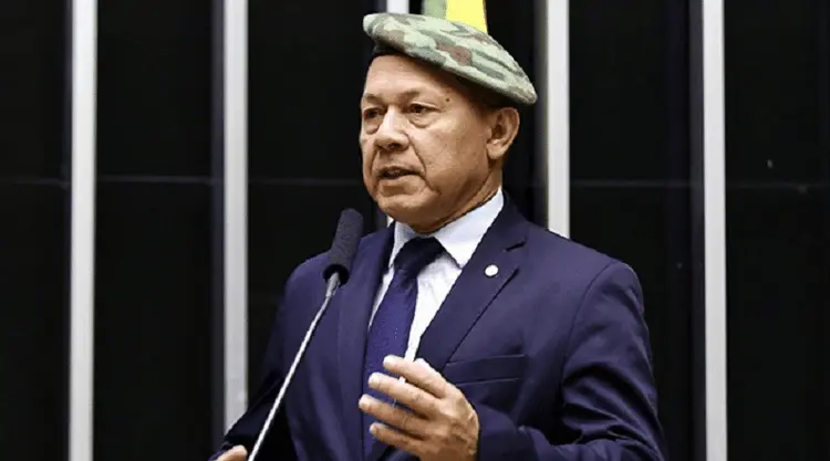 Membro da Frente Parlamentar Evangélica defende a regulamentação do cultivo da cannabis para fins medicinais