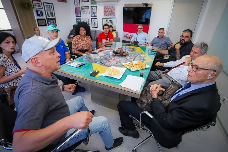 Metalúrgicos firmam parceria com associação para ampliar o acesso ao tratamento com cannabis