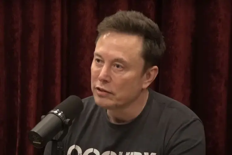 Elon Musk e Joe Rogan defendem o uso de psicodélicos