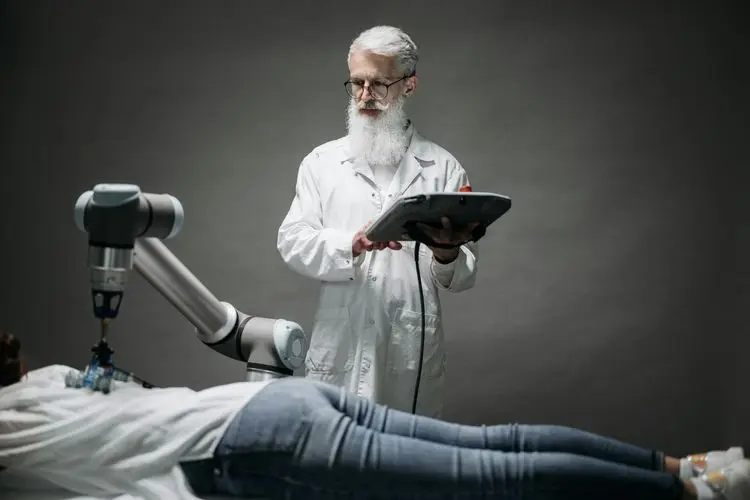 Entenda como Inteligência Artificial pode e deve ser uma aliada do médico