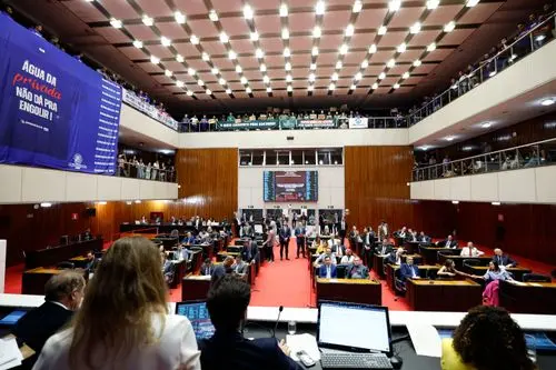 Imagem da noticia: Proyecto de Ley de cannabis es aprobado en primera reunión en Minas Gerais