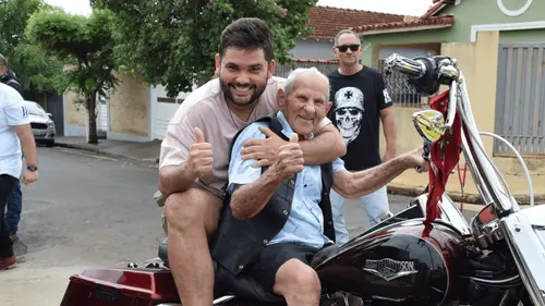Cannabis, afecto y salud: descubre la historia de Caio y Anésio, el abuelo de Brasil en Deusa Cast