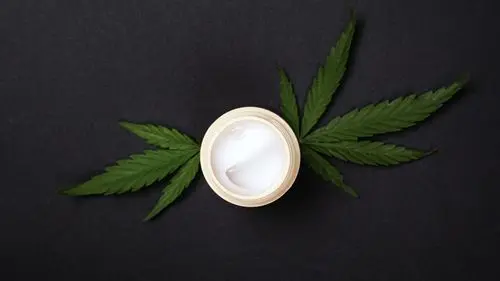 Imagem da noticia: Cannabis en el cuidado de la piel: ¿qué hay detrás de la 'revolución de la piel'?