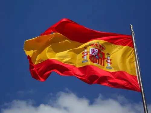 Espanha enfrenta críticas sobre nova regulamentação da cannabis para fins medicinais 