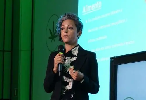 “Pessoas estão sofrendo à toa”, diz Carolina Nocetti, que defende a regularização e a democratização da cannabis para beneficiar pacientes