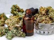 Tay Feitosa habla sobre el uso de cannabis en el tratamiento de la endometriosis